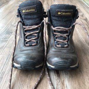Children’s Columbia hiking boots